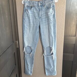 American Eagle Outfitters Light Blue High-Rise Mom Jeans